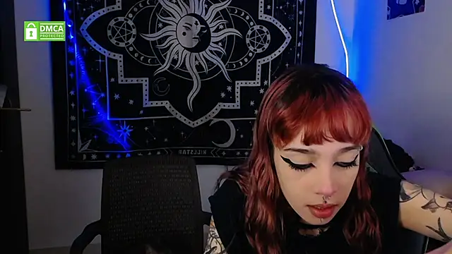 lovelockedlips online show from 11, 10, 2025