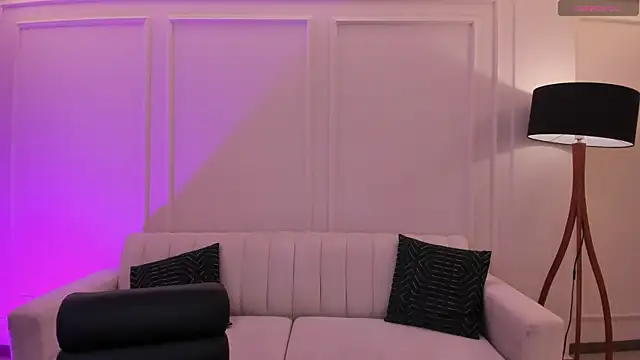 MaiaCollins online show from 16, 9, 2025