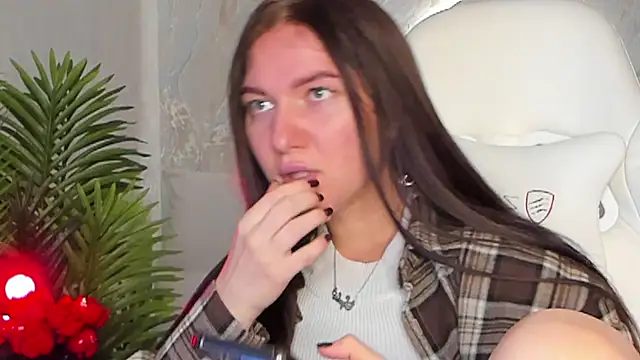 Snapshot of babyisperfect chatting on 12, 9, 2025 babyisperfect online show from 12, 9, 2025