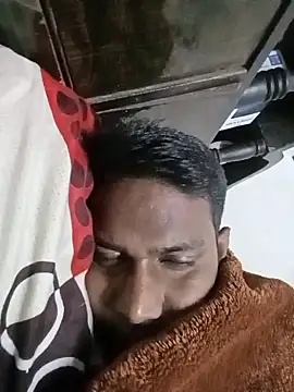 Snapshot of vikesh05 chatting on 17, 12, 2025 vikesh05 online show from 17, 12, 2025