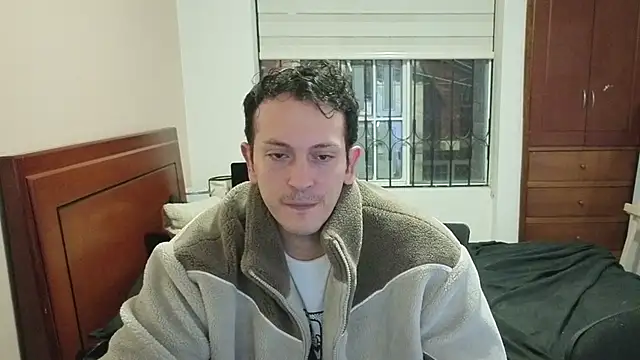 Snapshot of hardaftercum chatting on 1, 4, 2026 hardaftercum online show from 1, 4, 2026