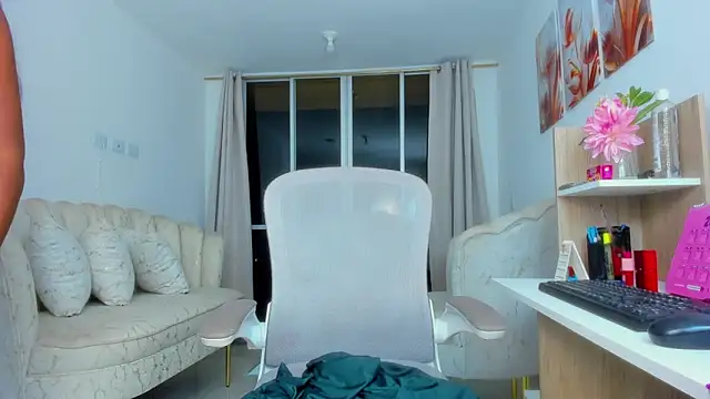 karol f00x online show from 20, 2, 2026