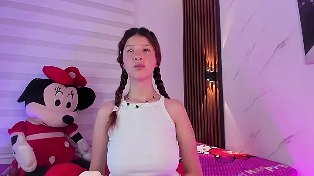 Snapshot of Sophie_joyy chatting on 7, 3, 2026 Sophie joyy online show from 7, 3, 2026