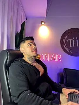 thiagoferrari2 online show from 3, 10, 2025