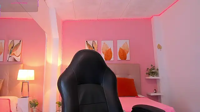 Molly h0t online show from 27, 2, 2026