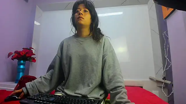 Lizeth Garcia online show from 9, 1, 2026