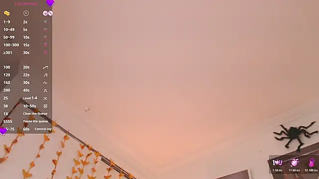 Valen ross  online show from 31, 10, 2025