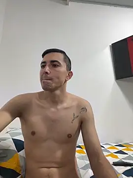 pareja curiosa19 online show from 14, 10, 2025