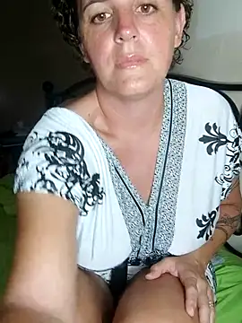 Snapshot of emiliemilf chatting on 22, 2, 2026 emiliemilf online show from 22, 2, 2026