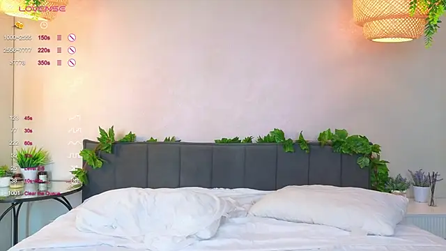 ConstanceHelms online show from 4, 10, 2025