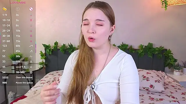 ConstanceHelms online show from 17, 11, 2025