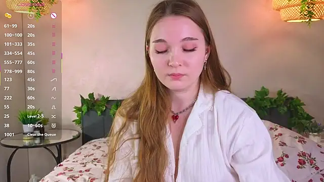 ConstanceHelms online show from 19, 12, 2025