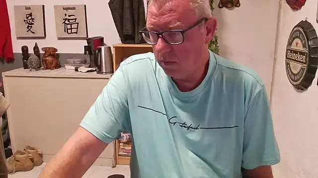 Snapshot of JamesBauer chatting on 18, 4, 2026 JamesBauer online show from 18, 4, 2026