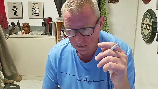 Snapshot of JamesBauer chatting on 23, 4, 2026 JamesBauer online show from 23, 4, 2026