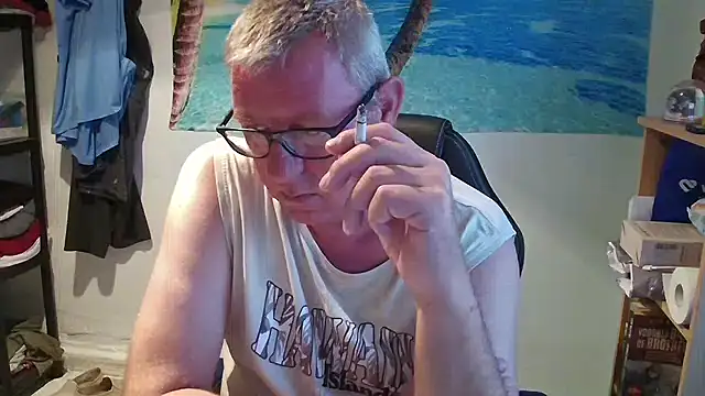 Snapshot of JamesBauer chatting on 4, 6, 2026 JamesBauer online show from 4, 6, 2026