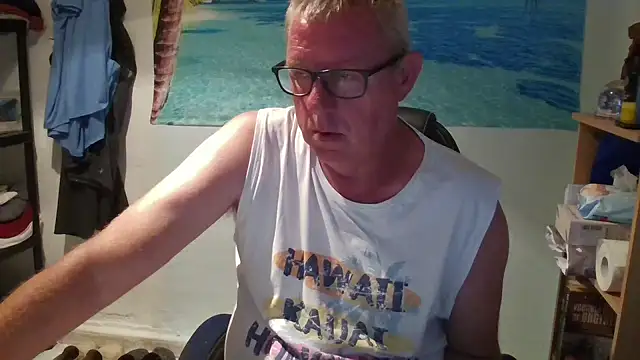 Snapshot of JamesBauer chatting on 5, 6, 2026 JamesBauer online show from 5, 6, 2026