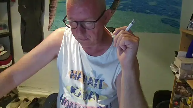 Snapshot of JamesBauer chatting on 10, 6, 2026 JamesBauer online show from 10, 6, 2026