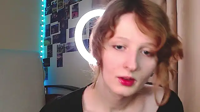 Snapshot of c0ralynx chatting on 18, 9, 2025 c0ralynx online show from 18, 9, 2025