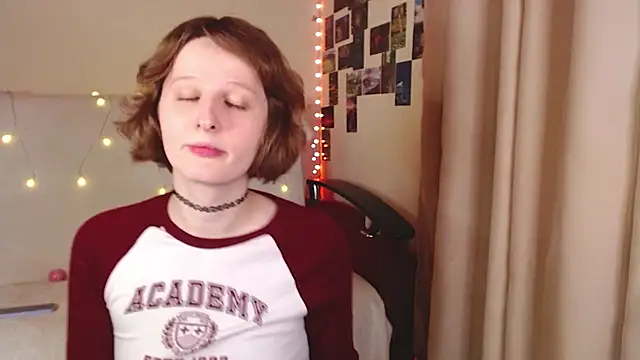 Snapshot of c0ralynx chatting on 20, 10, 2025 c0ralynx online show from 20, 10, 2025