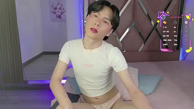 Ash Femboy online show from 8, 9, 2025