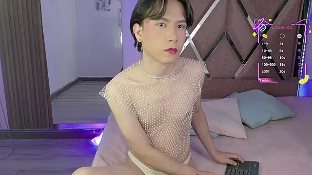 Ash Femboy online show from 12, 9, 2025