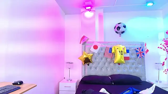 Lia adamsss online show from 17, 6, 2026