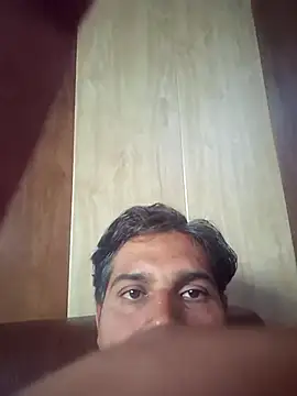 Snapshot of johnny8731 chatting on 14, 12, 2025 johnny8731 online show from 14, 12, 2025