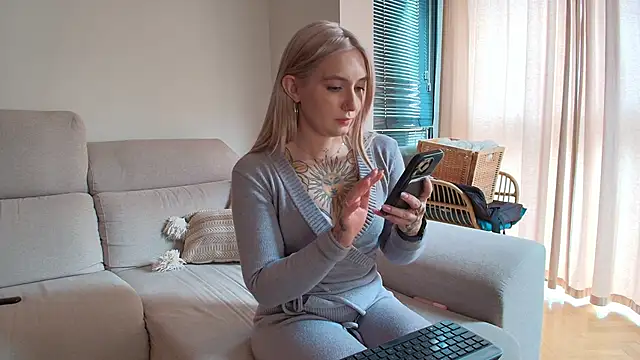 tattoobbgirl online show from 20, 3, 2026