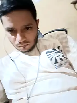 Snapshot of Hotbooy chatting on 11, 9, 2025 Hotbooy online show from 11, 9, 2025