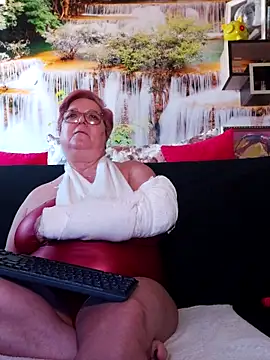 QueenPammy1 online show from 8, 3, 2025