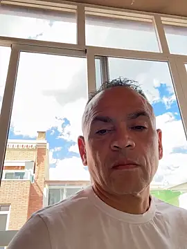 mateocali25 online show from 13, 5, 2026