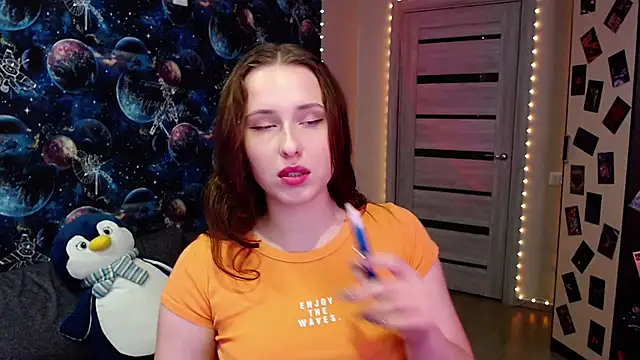 Snapshot of BarbiePieer chatting on 17, 10, 2025 BarbiePieer online show from 17, 10, 2025