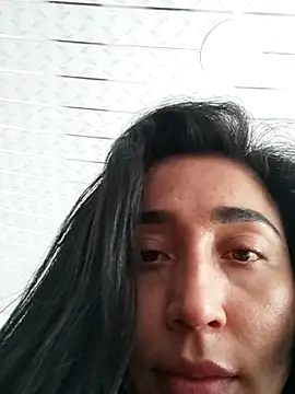 Snapshot of Elowyn chatting on 28, 9, 2025 Elowyn online show from 28, 9, 2025