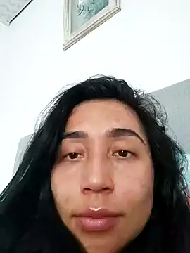 Snapshot of Elowyn chatting on 5, 10, 2025 Elowyn online show from 5, 10, 2025