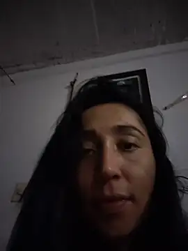 Snapshot of Elowyn chatting on 20, 10, 2025 Elowyn online show from 20, 10, 2025