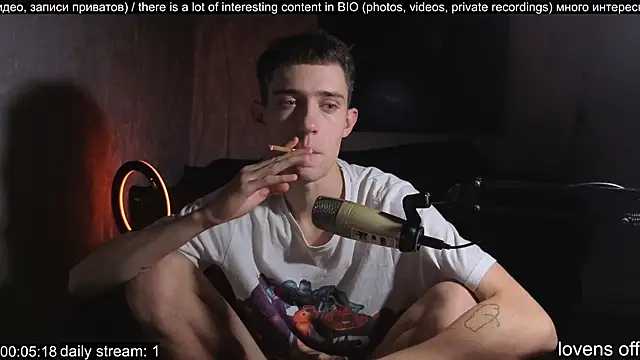 Snapshot of w0rkman chatting on 3, 10, 2025 w0rkman online show from 3, 10, 2025