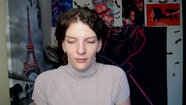 Snapshot of VanessaRey_ chatting on 7, 10, 2025 VanessaRey online show from 7, 10, 2025