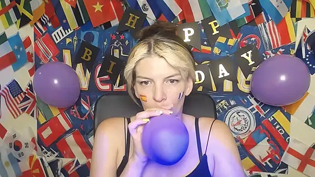 Snapshot of VanessaRey_ chatting on 14, 7, 2026 VanessaRey online show from 14, 7, 2026