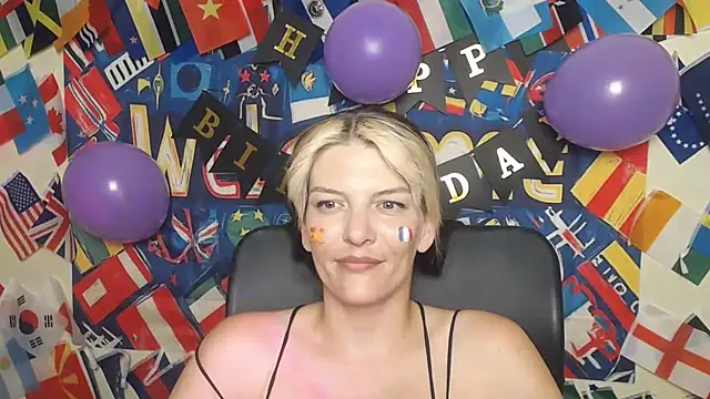 Snapshot of VanessaRey_ chatting on 14, 7, 2026 VanessaRey online show from 14, 7, 2026