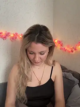 mollygirll online show from 14, 10, 2025