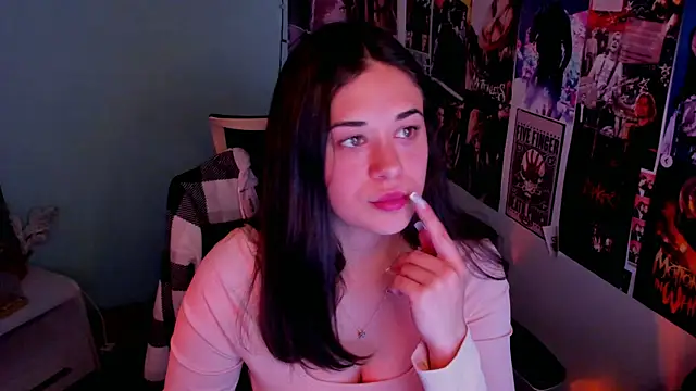 Snapshot of Yesenia_nia chatting on 16, 9, 2025 Yesenia nia online show from 16, 9, 2025