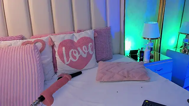 AriaJonnes  online show from 13, 2, 2026