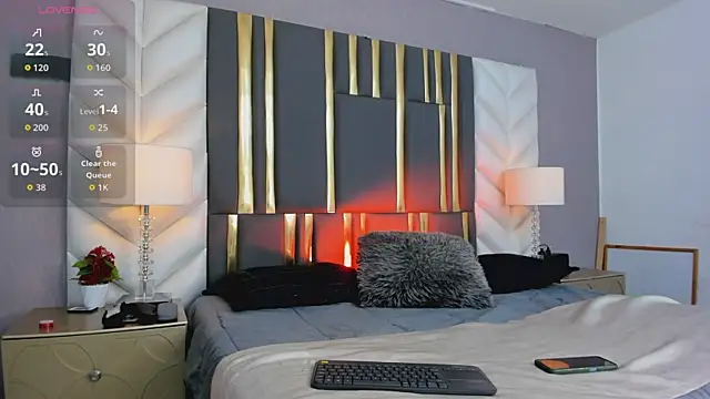 SaraJonness online show from 23, 9, 2025