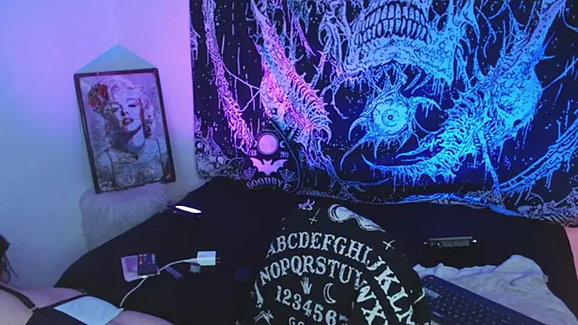 mikaskullcs online show from 31, 5, 2026