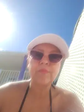 Amadamilf1980 online show from 8, 2, 2026