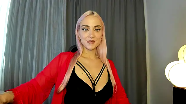 Snapshot of _Miss_Valentina_ chatting on 22, 10, 2025  Miss Valentina  online show from 22, 10, 2025