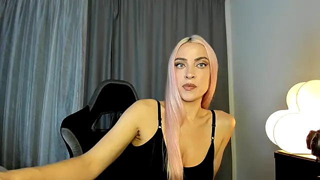 Snapshot of _Miss_Valentina_ chatting on 23, 10, 2025  Miss Valentina  online show from 23, 10, 2025