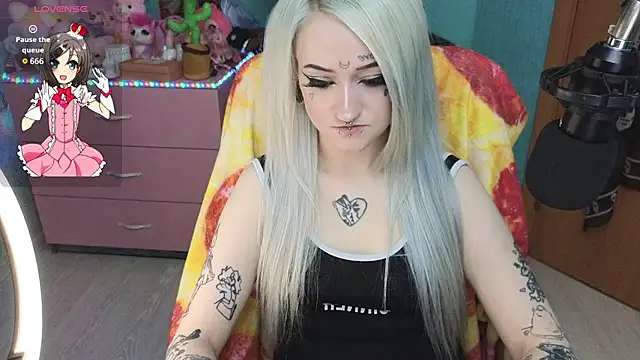 Manuela unicorn online show from 21, 4, 2026