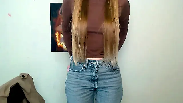 Snapshot of Doll_Angelina chatting on 18, 4, 2026 Doll Angelina online show from 18, 4, 2026