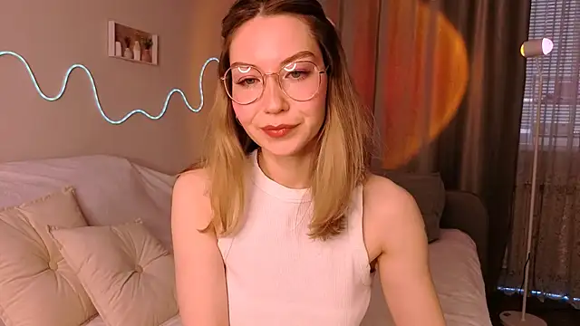 Lilo Sims online show from 7, 10, 2025